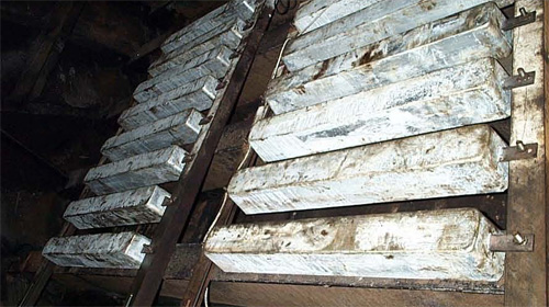 Retrofit Anode Racks inside a FPSO Produced Water Tank